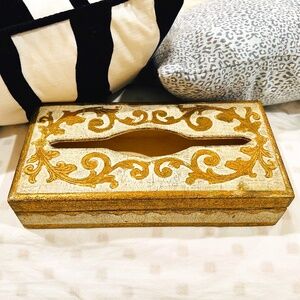 JA2-Vintage Florentine Made in Italy Gilded Gold Wooden Tissue Box